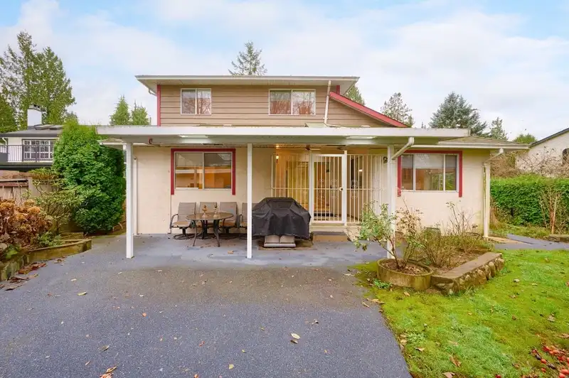 21749 126 AVENUE - photo 4 of 32