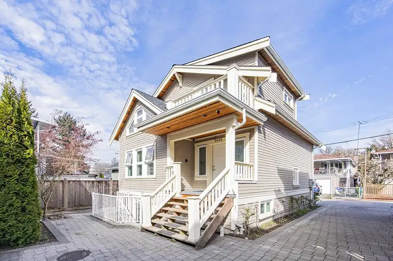 5440 RHODES STREET - photo 1 of 33