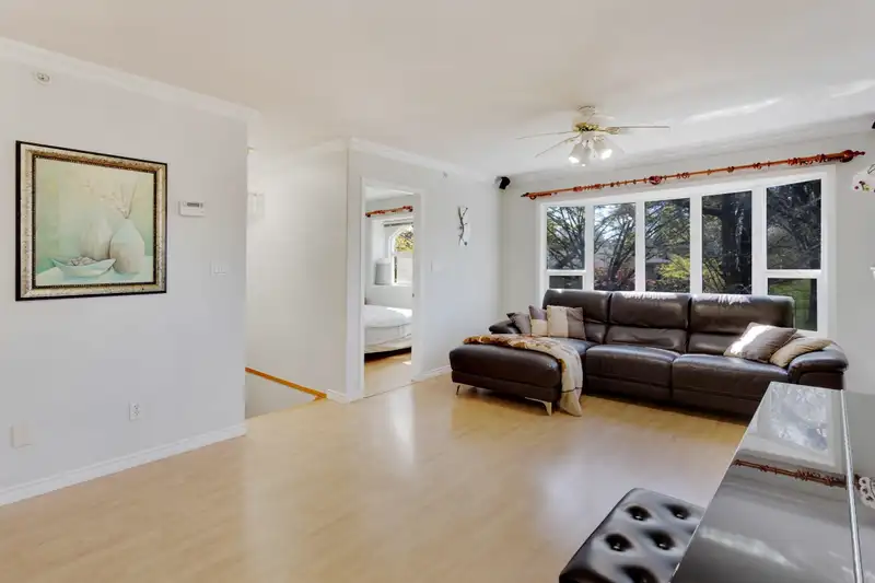 4708 INVERNESS STREET - photo 2 of 23