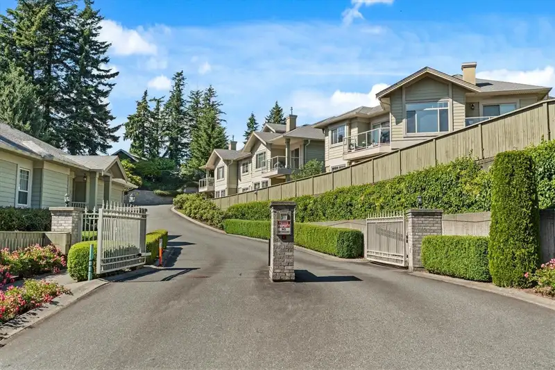 14 34159 FRASER STREET - photo 1 of 39