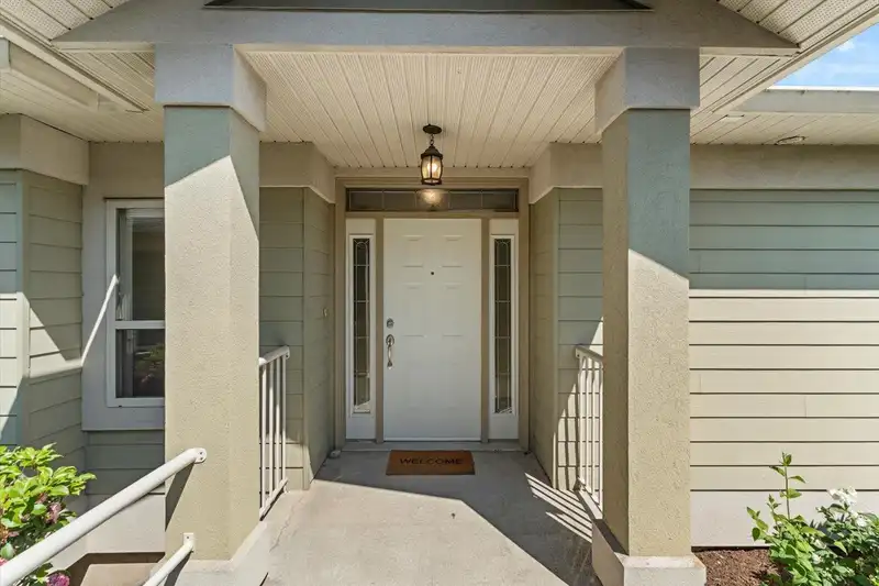 14 34159 FRASER STREET - photo 4 of 39