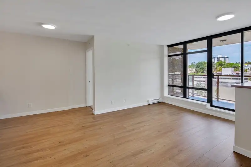 1101 610 VICTORIA STREET - photo 4 of 39