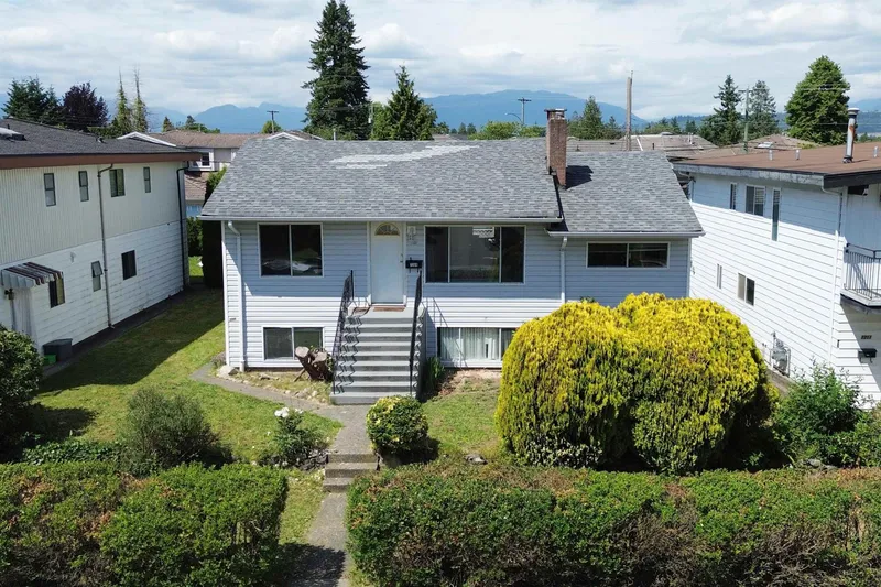 7209 ELWELL STREET - photo 3 of 25