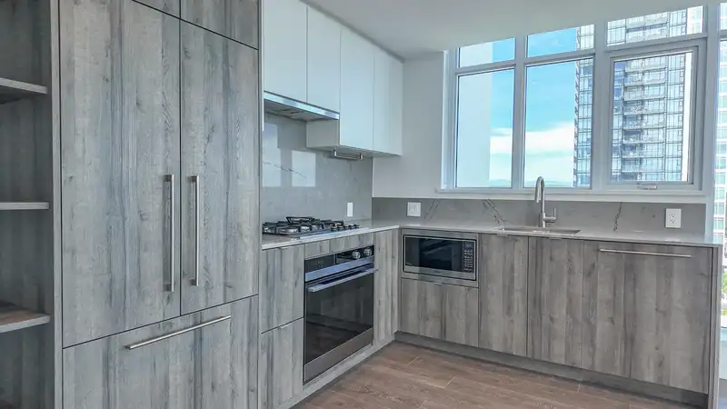 802 505 NELSON STREET - photo 2 of 14