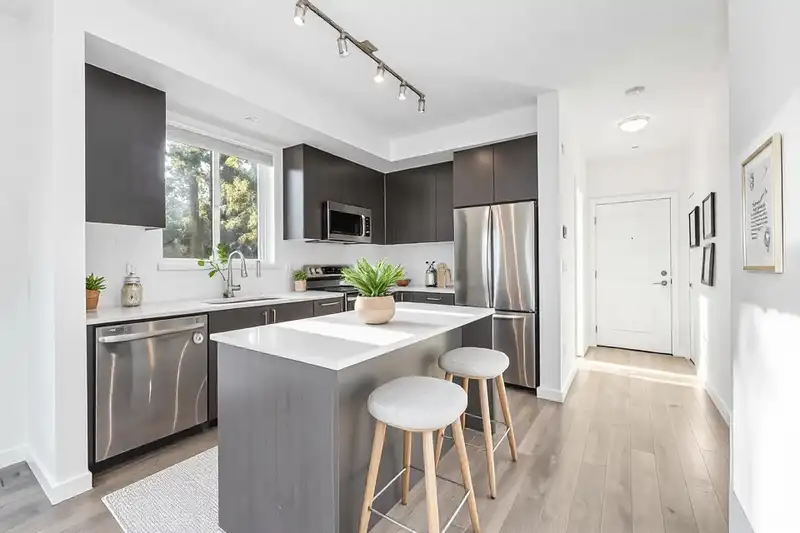 108 15858 FRASER HIGHWAY - photo 4 of 38