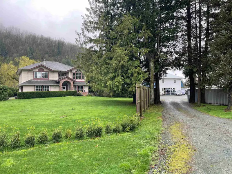 43462 LUMSDEN ROAD - photo 3 of 25