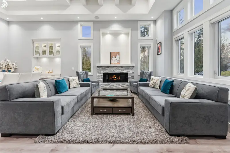 6710 137A STREET - photo 4 of 25