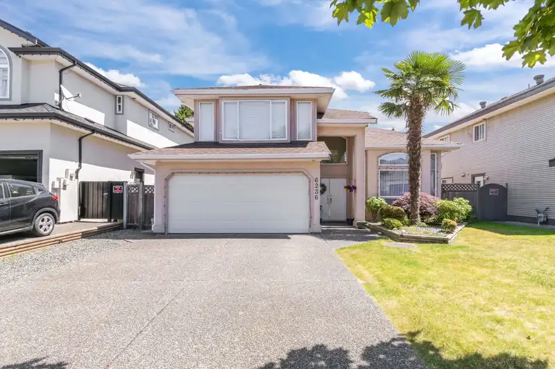 6236 128A STREET - photo 2 of 30