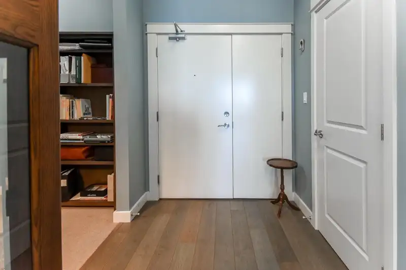 409 4977 SPRINGS BOULEVARD - photo 3 of 38