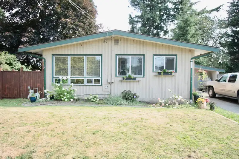 32820 HUNTINGDON ROAD - photo 2 of 30