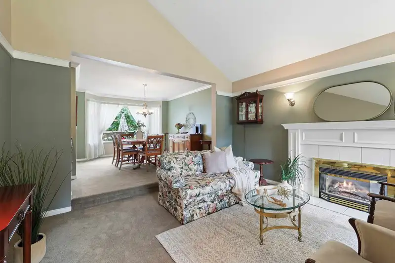 9310 153 STREET - photo 4 of 30