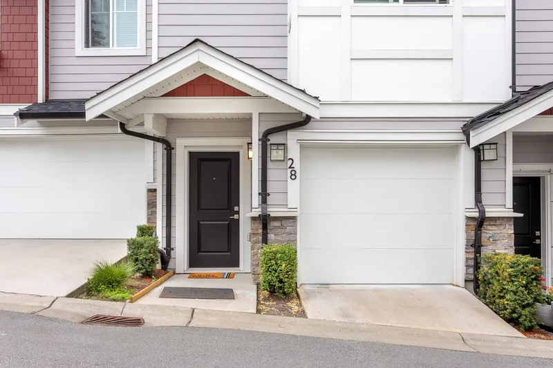 28 6188 141 STREET - photo 4 of 25