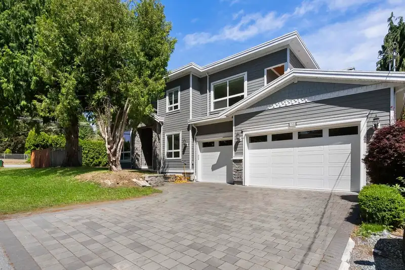 1580 CHESTNUT STREET - photo 1 of 40