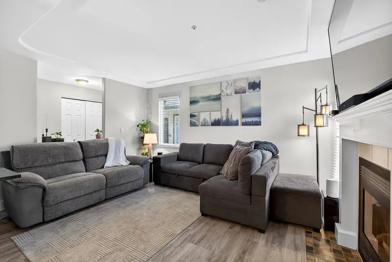 2 9559 208 STREET - photo 4 of 25