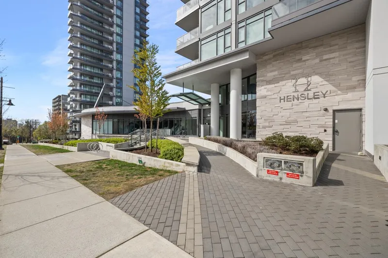 210 450 WESTVIEW STREET - photo 2 of 25