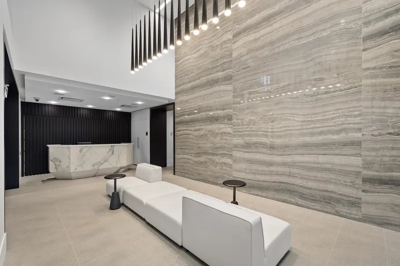 210 450 WESTVIEW STREET - photo 3 of 25