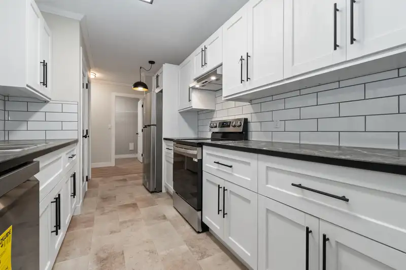 301 9175 EDWARD STREET - photo 4 of 26
