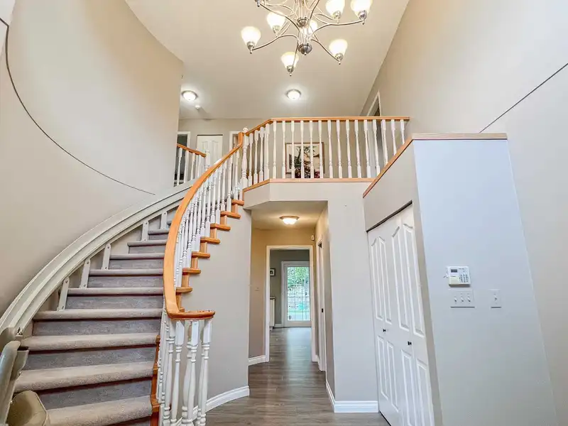 10600 HARROGATE DRIVE - photo 3 of 29