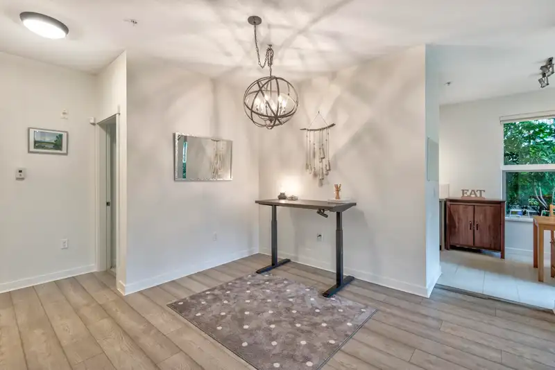 129 9399 ODLIN ROAD - photo 4 of 40