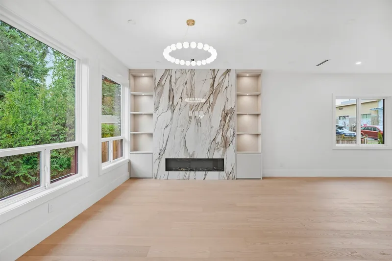 15630 23A AVENUE - photo 2 of 25