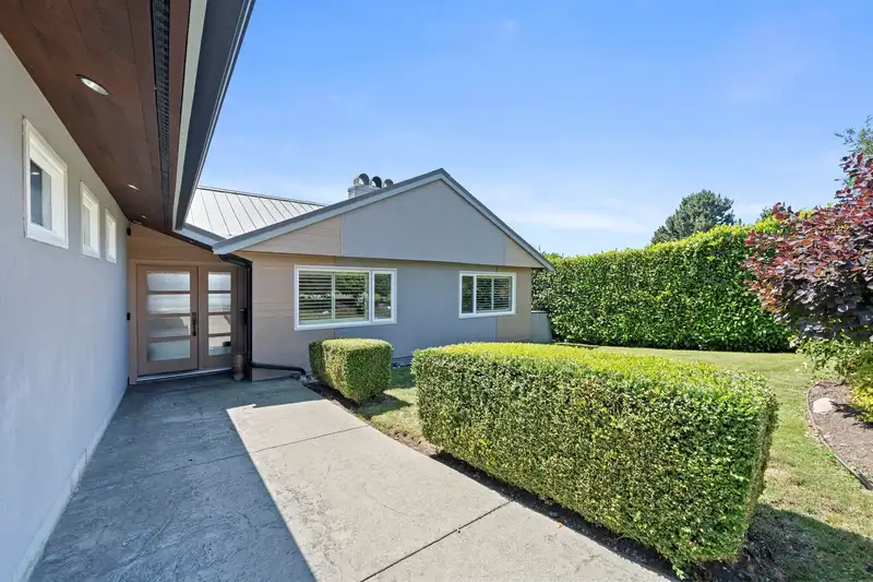 14380 SUNSET DRIVE - photo 3 of 40
