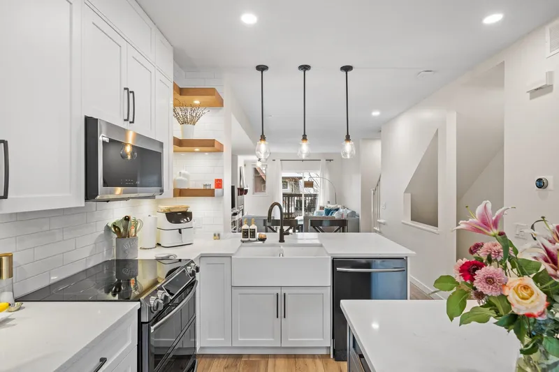 142 2000 PANORAMA DRIVE - photo 2 of 18