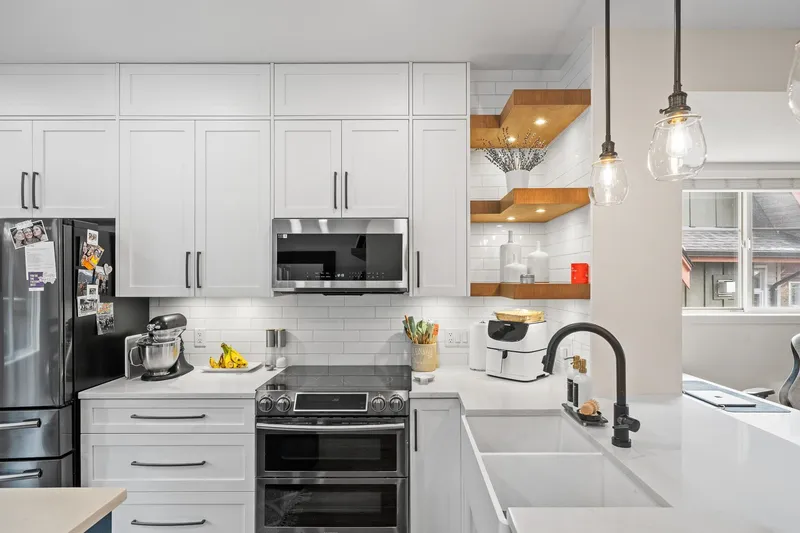 142 2000 PANORAMA DRIVE - photo 3 of 18