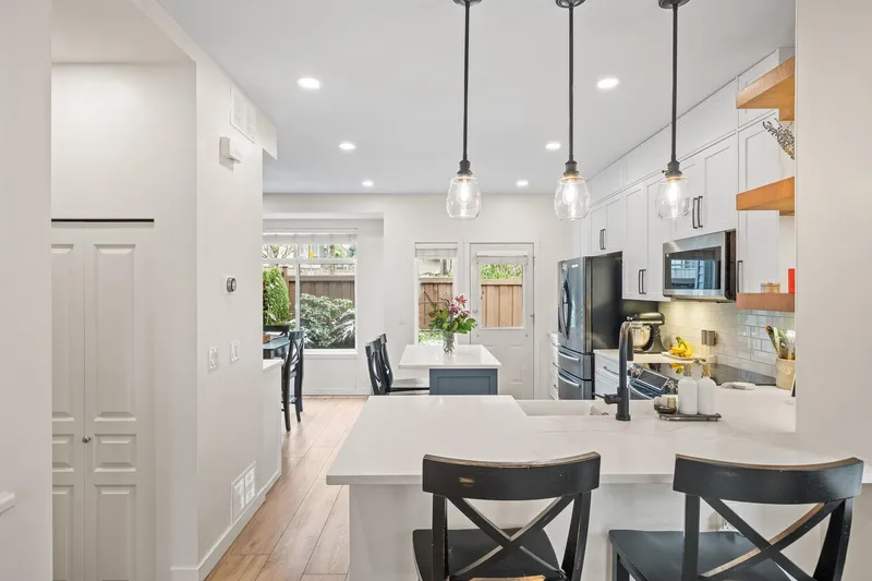 142 2000 PANORAMA DRIVE - photo 4 of 18