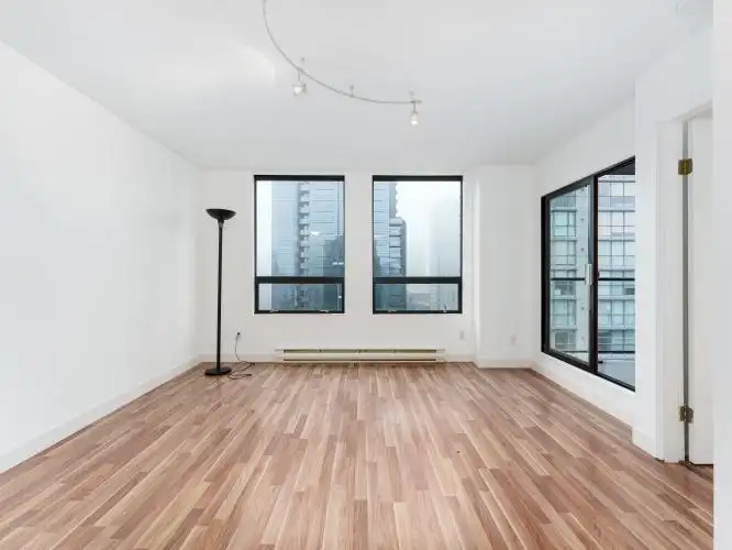 1505 811 HELMCKEN STREET - photo 2 of 22