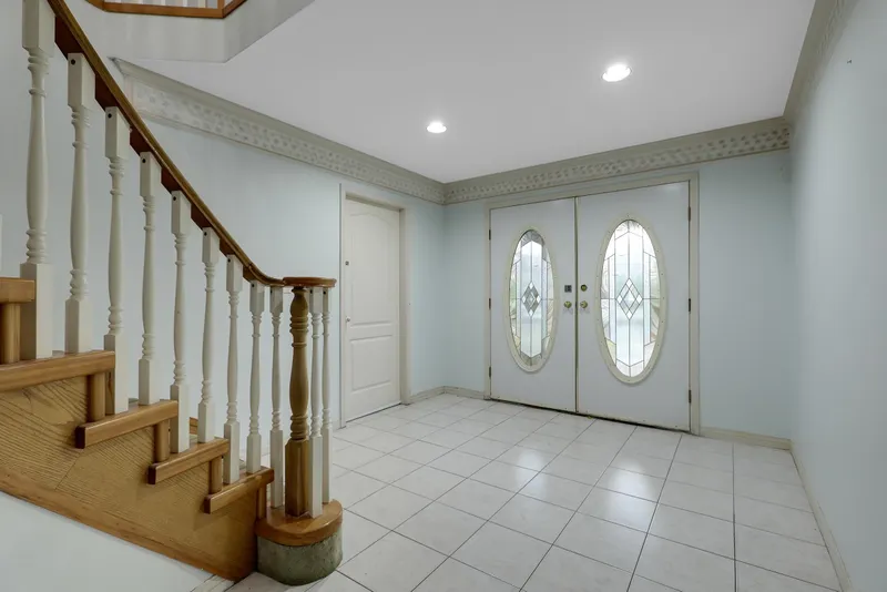 12255 64A AVENUE - photo 4 of 25