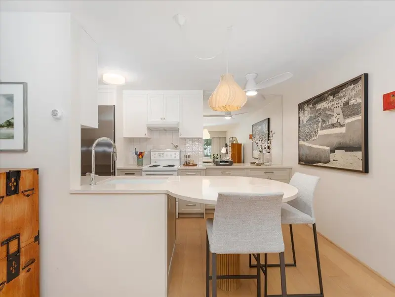 108 3787 W 4TH AVENUE - photo 2 of 22