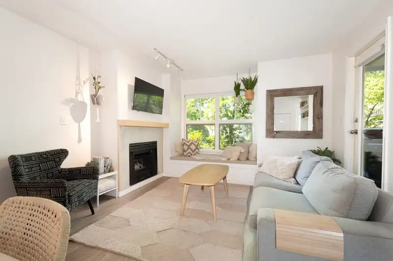 306 3787 PENDER STREET - photo 4 of 19