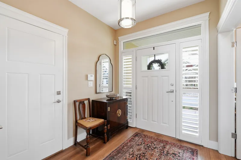 4653 APPLE LANE - photo 3 of 25