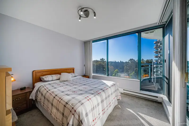 904 13383 108 AVENUE - photo 4 of 25