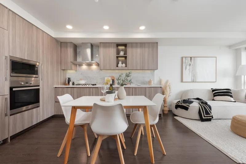 2105 433 SW MARINE DRIVE - photo 1 of 25