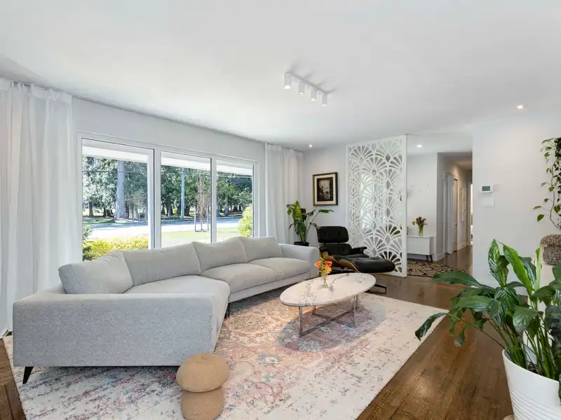 5273 8A AVENUE - photo 4 of 40