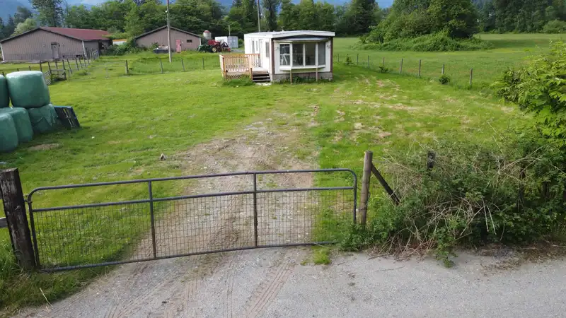 58661 DENT ROAD - photo 3 of 12