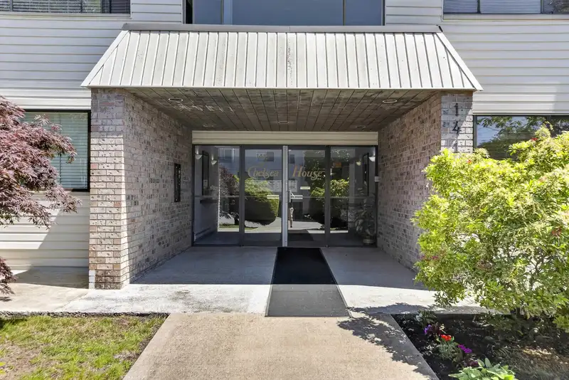 203 1410 BLACKWOOD STREET - photo 1 of 36