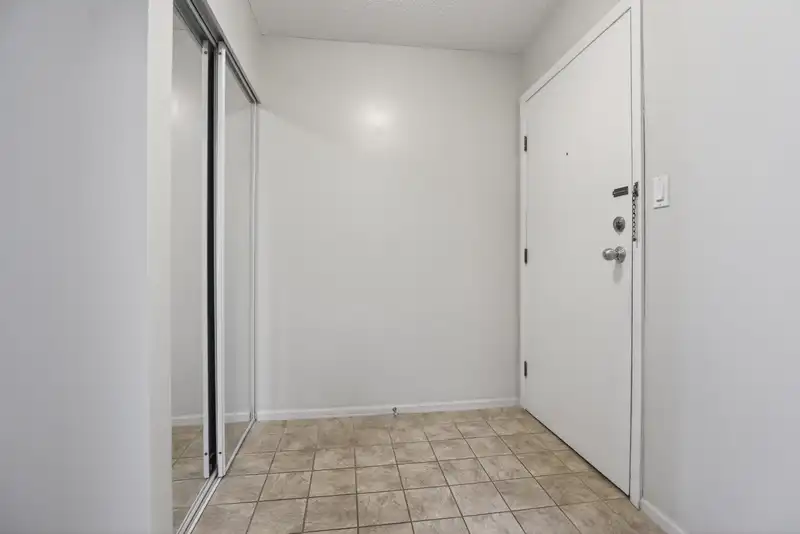 203 1410 BLACKWOOD STREET - photo 3 of 36