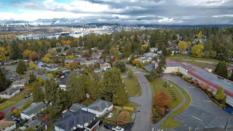 8824 RUSSELL DRIVE - photo 3 of 12