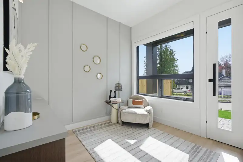 20473 69 AVENUE - photo 4 of 40