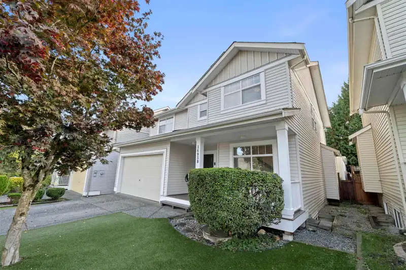 14938 59 AVENUE - photo 2 of 40