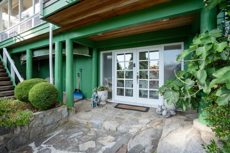 4415 WOODCREST ROAD - photo 3 of 25