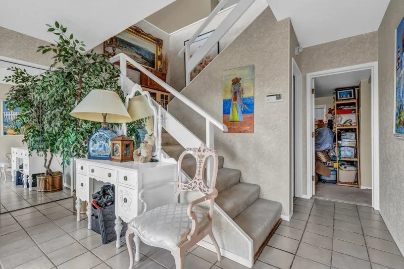 4415 WOODCREST ROAD - photo 4 of 25