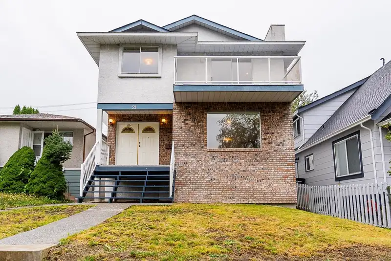 21 N STRATFORD AVENUE - photo 1 of 40