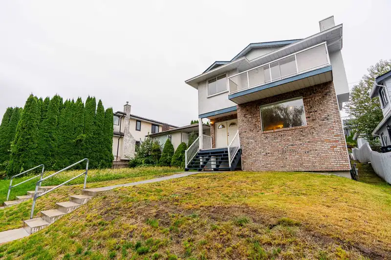 21 N STRATFORD AVENUE - photo 2 of 40