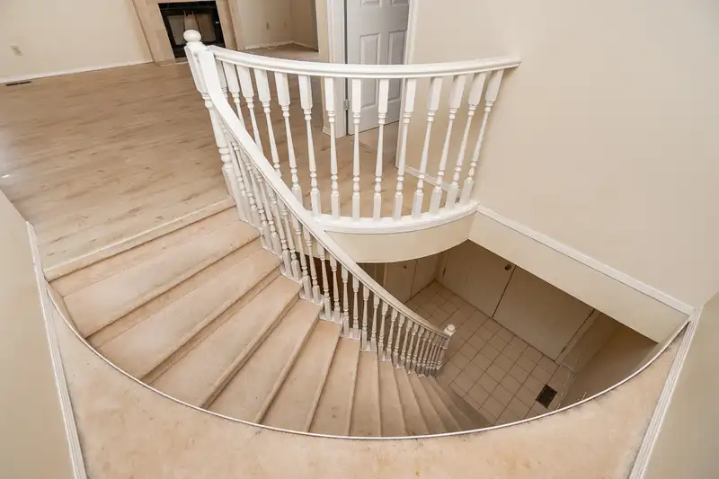 21 N STRATFORD AVENUE - photo 4 of 40