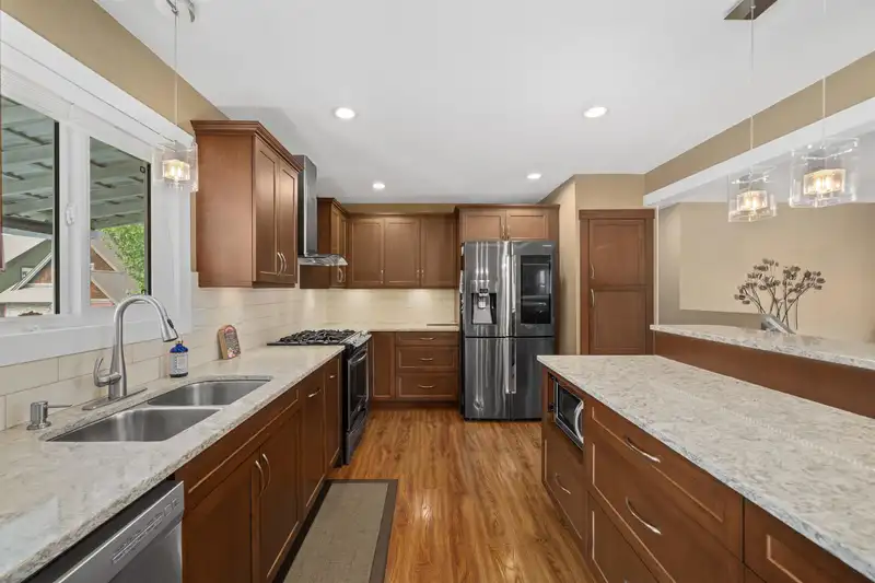 6235 DUNDEE PLACE - photo 4 of 34