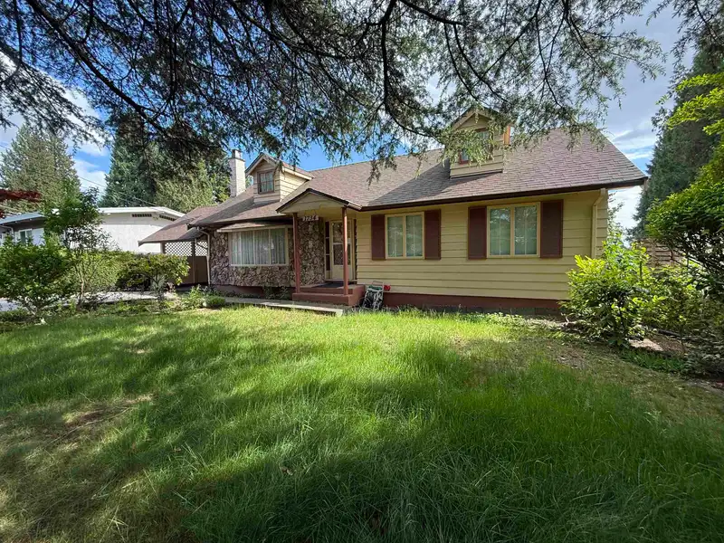 1734 DANSEY AVENUE - photo 2 of 9