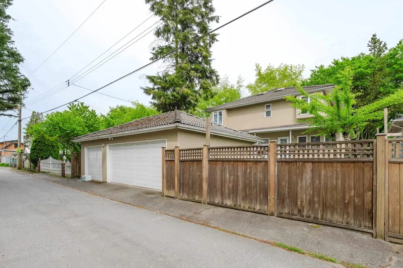 6271 ARLINGTON STREET - photo 3 of 25